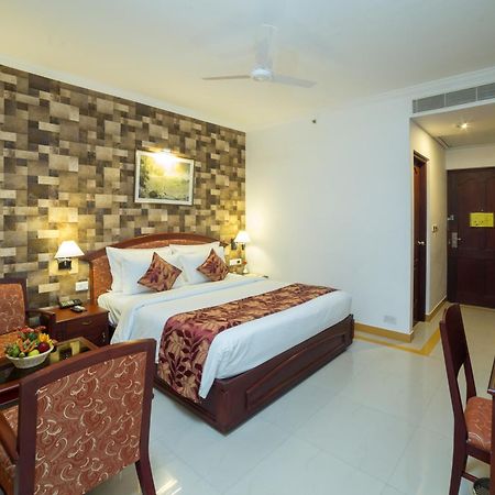 Rustic Leisures Llp Hotel Kochi Exterior foto