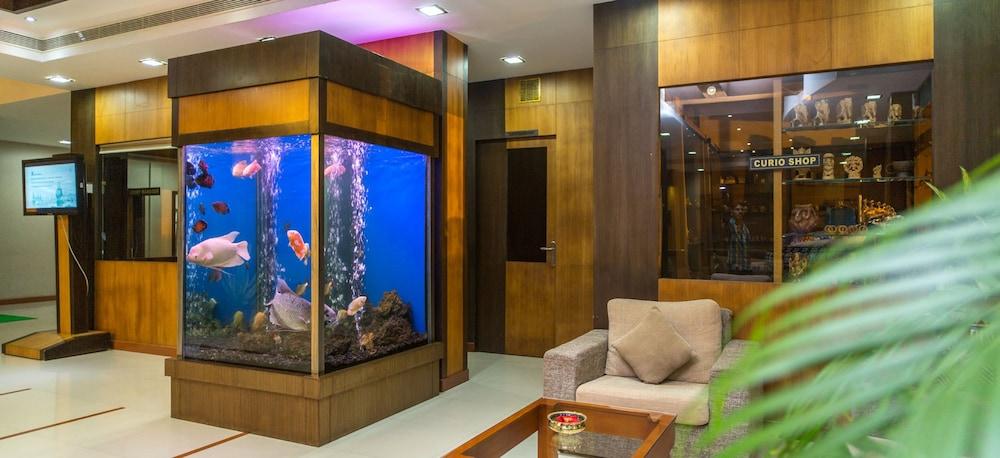Rustic Leisures Llp Hotel Kochi Exterior foto