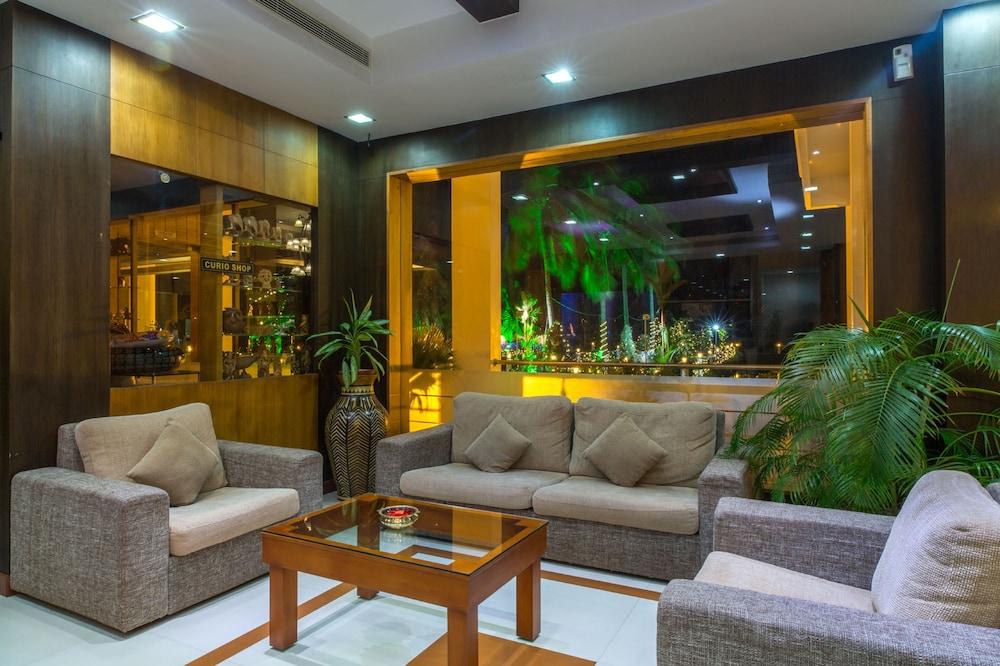 Rustic Leisures Llp Hotel Kochi Exterior foto
