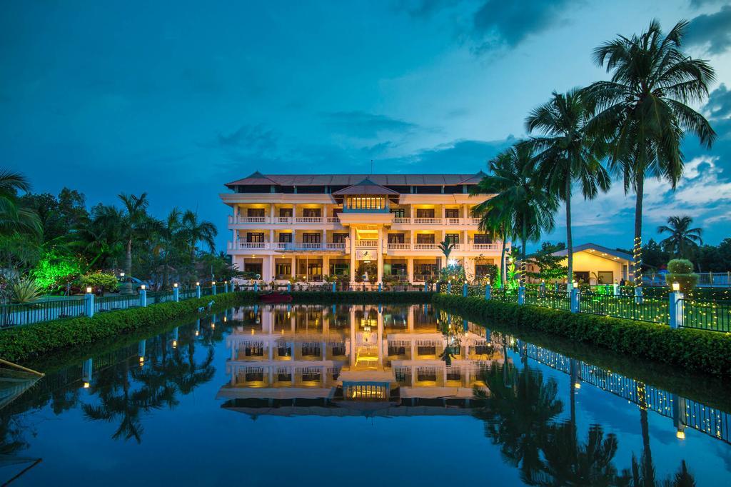 Rustic Leisures Llp Hotel Kochi Exterior foto