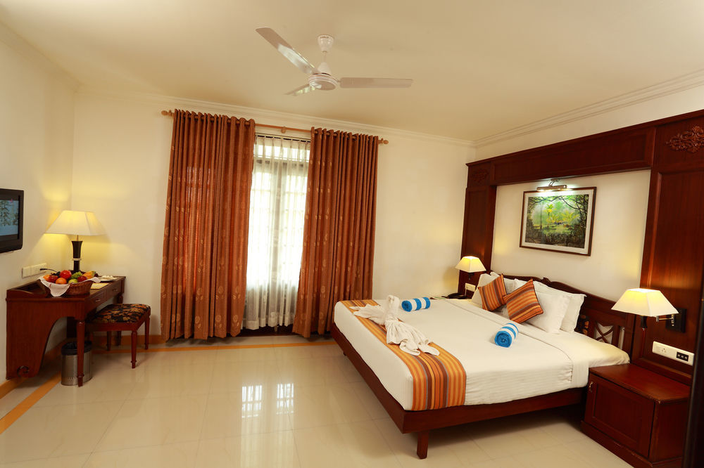 Rustic Leisures Llp Hotel Kochi Exterior foto